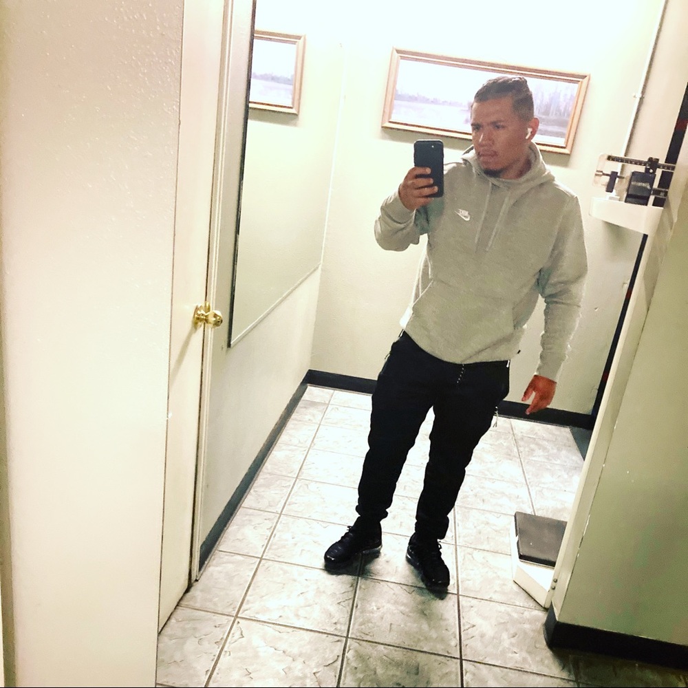 Meet your Posher, Dominic